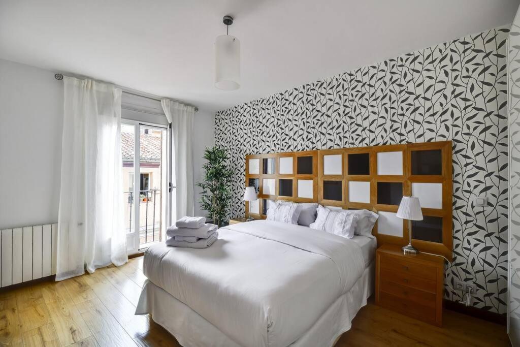 Big Stylish And Modern Apartment In Madrid Centre Eksteriør bilde