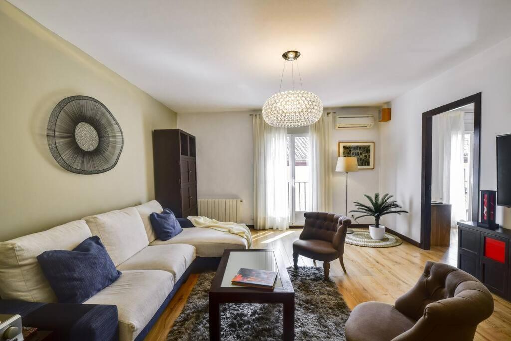 Big Stylish And Modern Apartment In Madrid Centre Eksteriør bilde