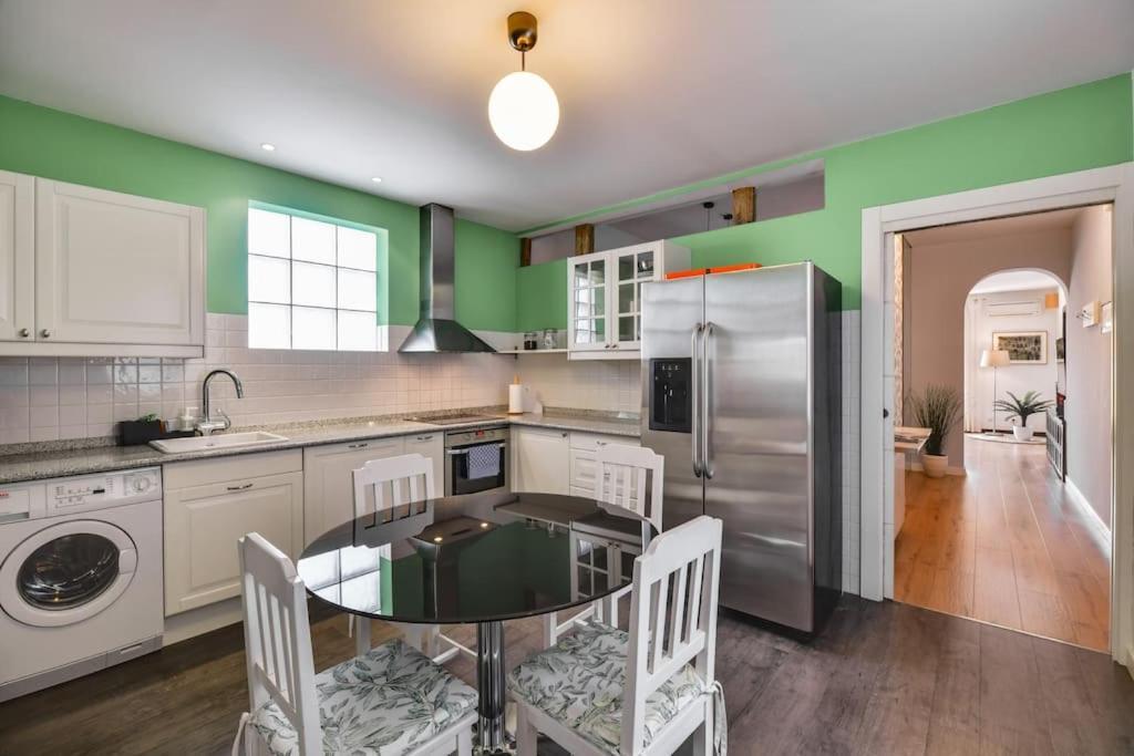 Big Stylish And Modern Apartment In Madrid Centre Eksteriør bilde