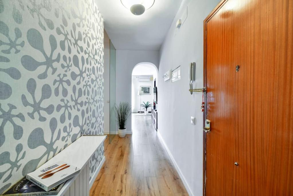 Big Stylish And Modern Apartment In Madrid Centre Eksteriør bilde
